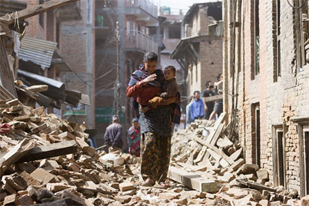 Un nuevo terremoto sacude Nepal
